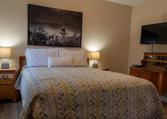 Wild Pacific Guest Suites